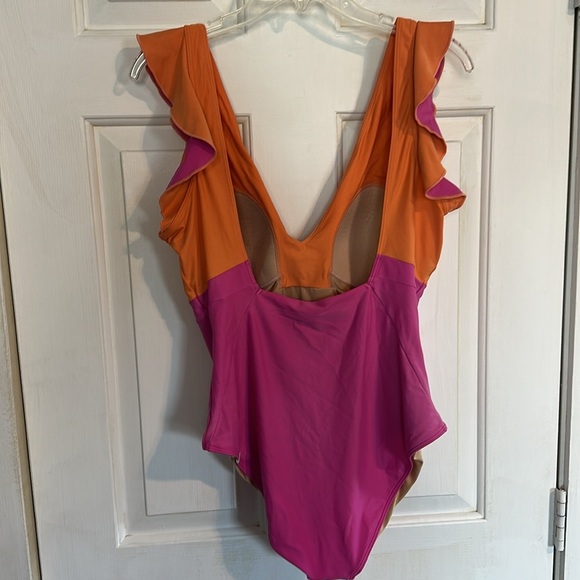 Summersalt The Ruffle Backflip One piece swimsuit size 12 women’s - Picture 4 of 5
